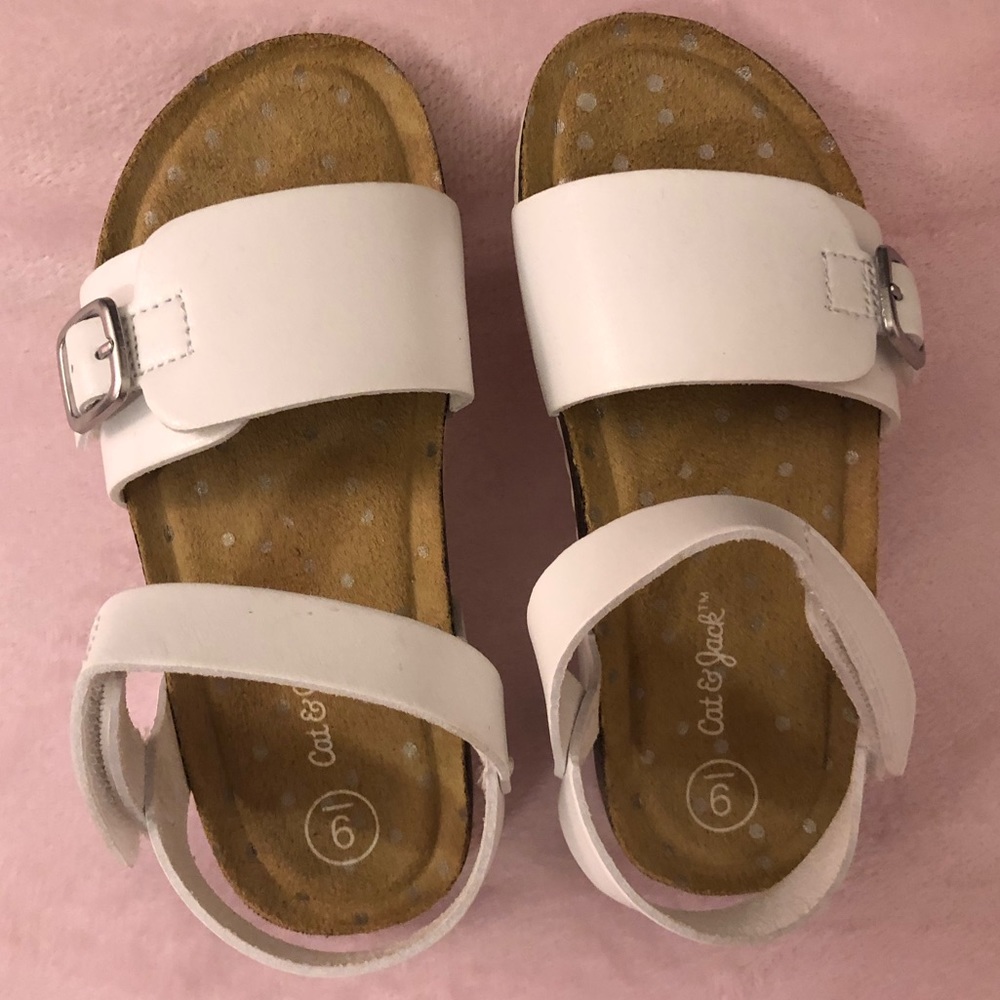 NWOT toddler girls Cat & Jack white sandals